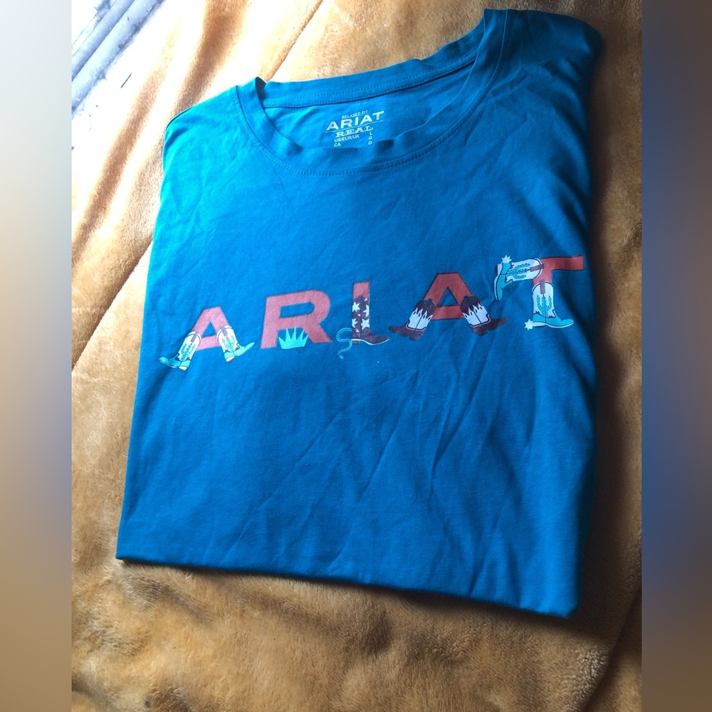Ariat tee
